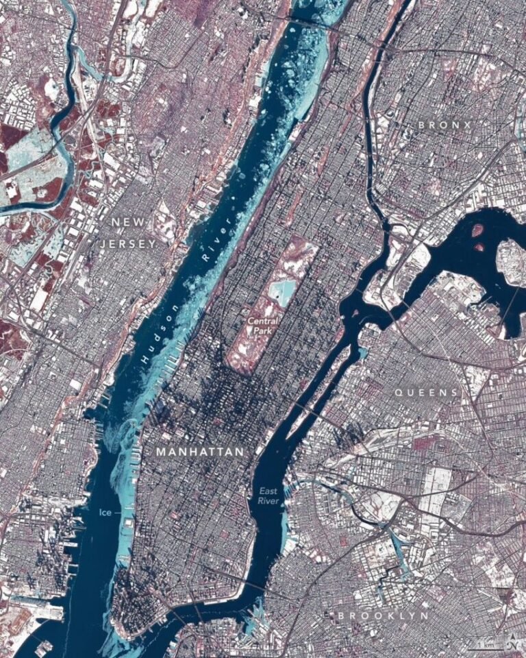 NASA Bild – lang anhaltende Kältewelle führt zur seltenen Eisbedeckung des Hudson Rivers