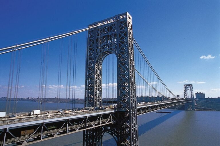 George Washington Bridge ist vielleicht New Yorks schönste Brücke. Jetzt wird sie das erste Mal 94-jährigen Geschichte jede Nacht erleuchtet